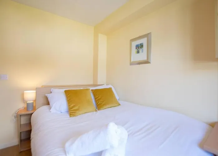 106 - The Townhouse By Shortstays